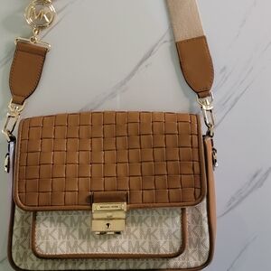 Authentic Michael Kors  Bradshaw Cross Body bag